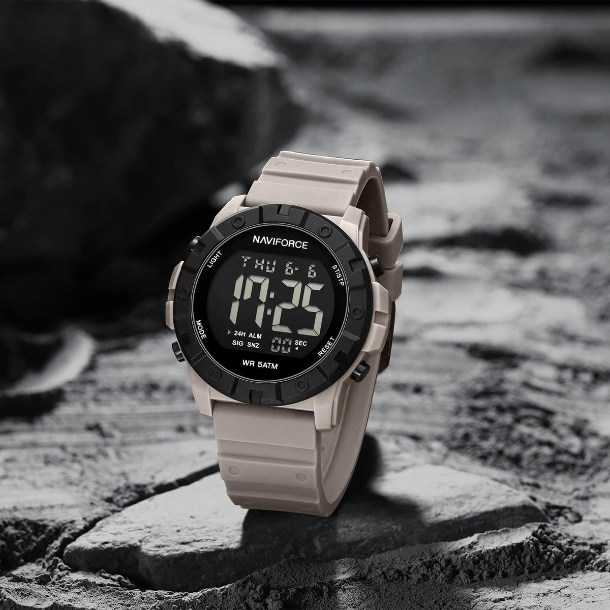 Naviforce Command 7110
